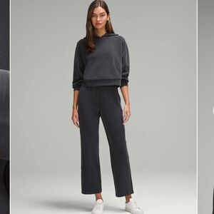 646. Lululemon athletica NWT Softstreme Hoodie Black size 4 HTF